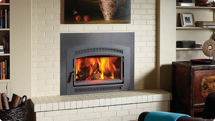 FireplaceX Small Flush Wood Hybrid-Fyre™ - Metropolitan™ face with FireplaceX convection outlets